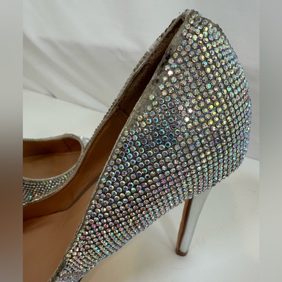 Steve Madden “Altisha” Nude Crystal Pointed-Toe Pumps w Silver Heels Sz 8.5 - Picture 6 of 10